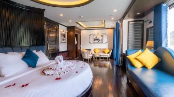 Executive Suite Ocean with Private Balcony (VIP cabin)
