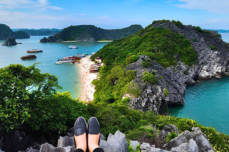 Nên đi đảo Khỉ riêng hay ghép trong tour vịnh?
