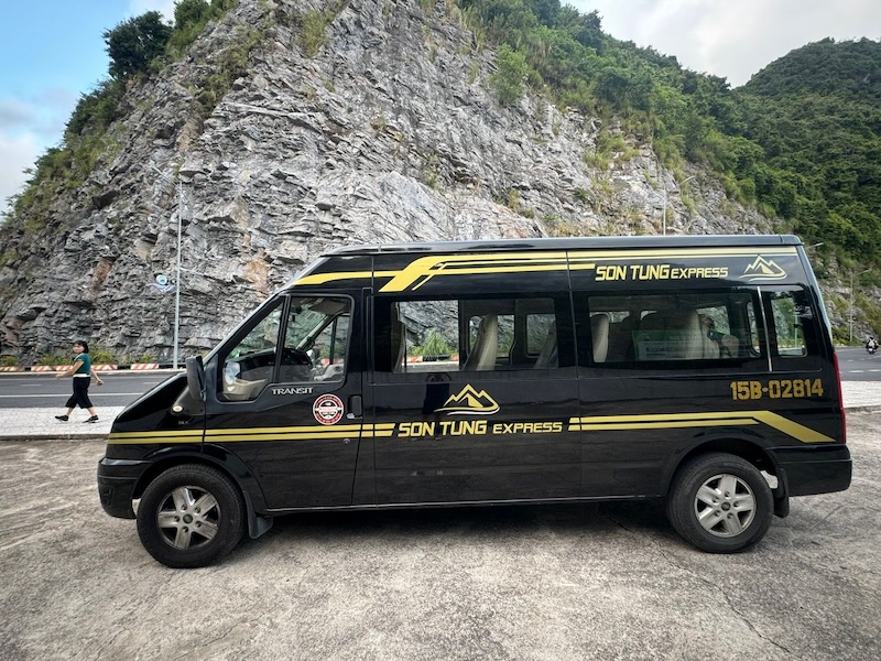 Bus from Ha Long to Cat Ba island