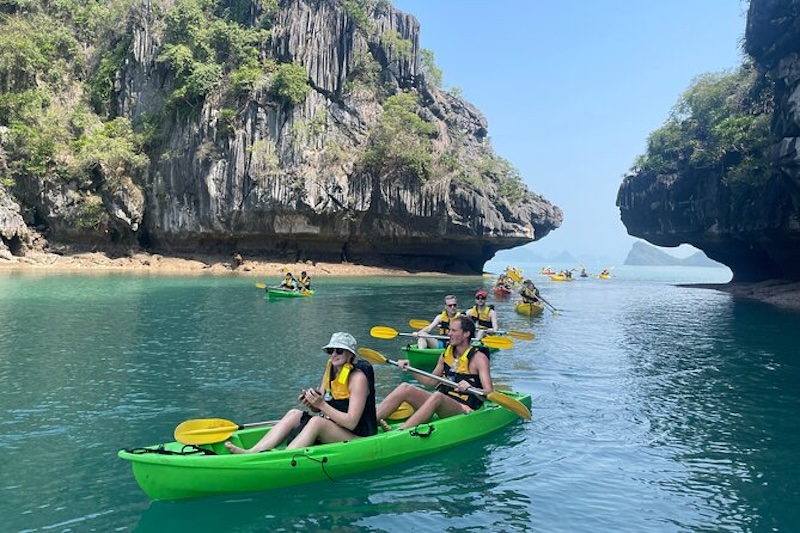Full day Lan Ha bay boat tour