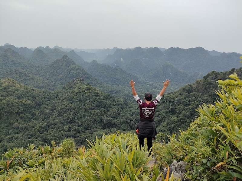 Cat Ba national park trekking activity
