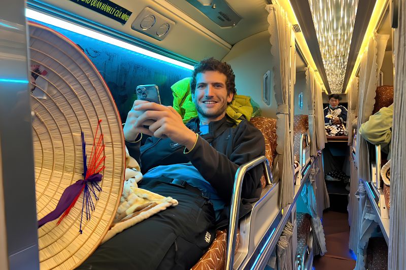 How does the direct sleeper bus work?