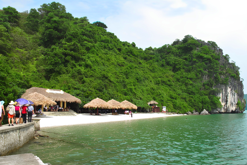 Soi Sim Beach and the trail up to the island viewpoint