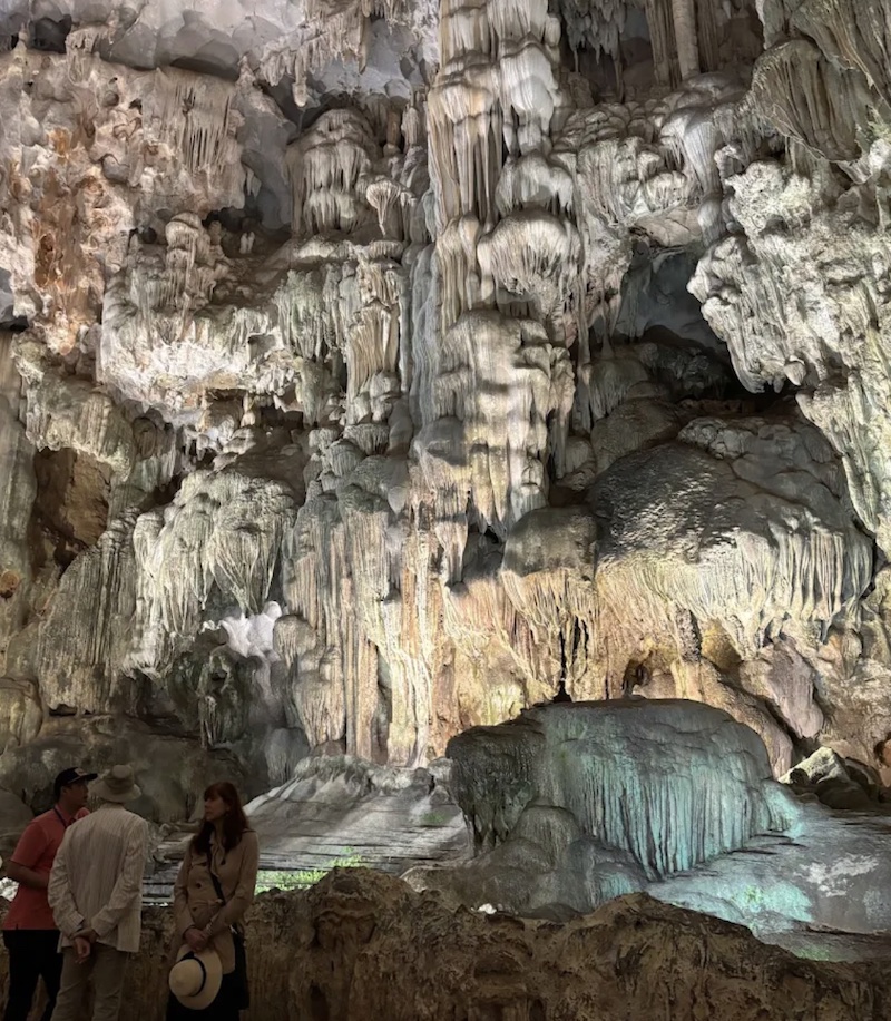 Thien Cung (Heaven) Cave