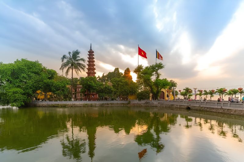 West Lake (Ho Tay) and Tran Quoc Pagoda West Lake (Ho Tay) and Tran Quoc Pagoda