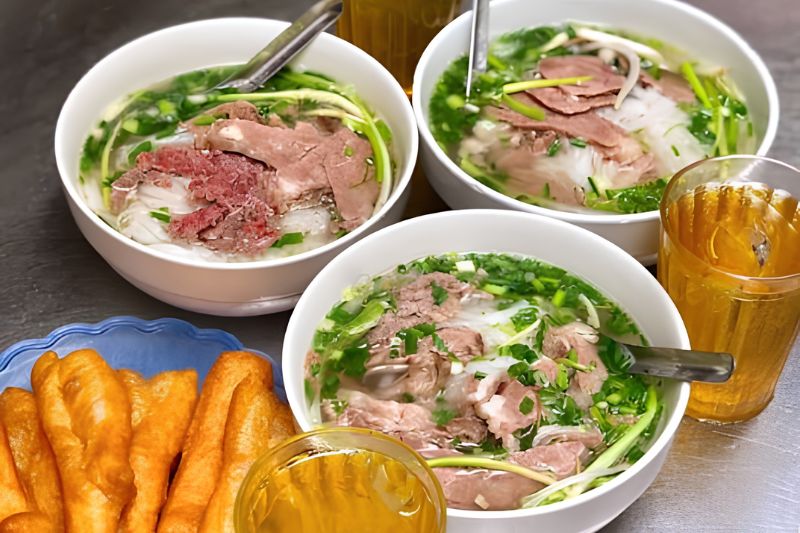 Where and what should you eat in Hanoi? Where and what should you eat in Hanoi?