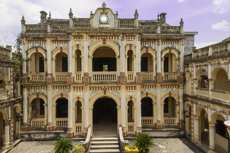 Discover the unique architecture of Hoang A Tuong Mansion