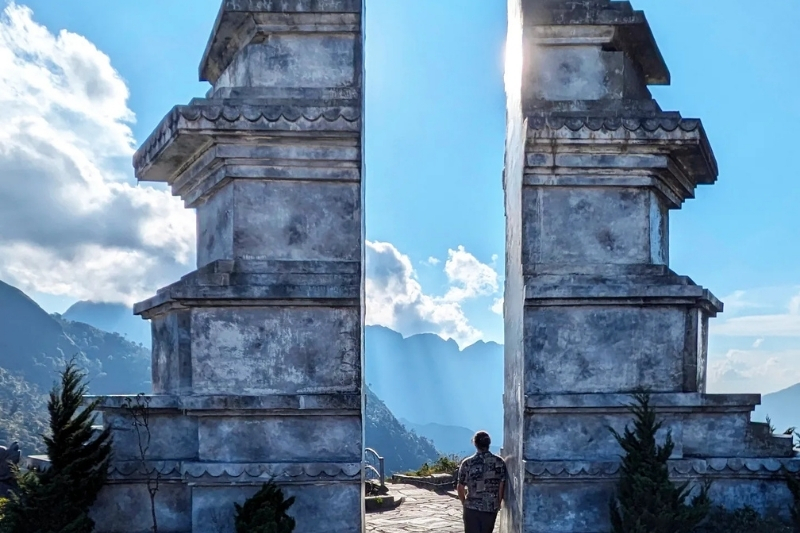 What is the best season to visit O Quy Ho Pass?