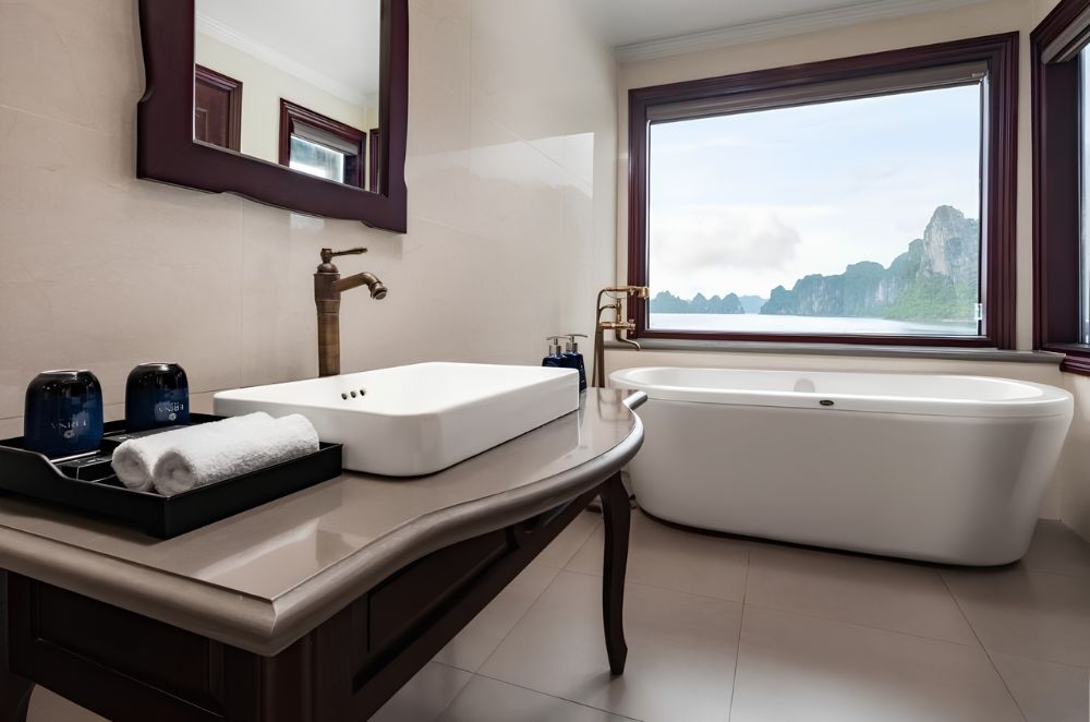 Erina Halong Bay Cruise 