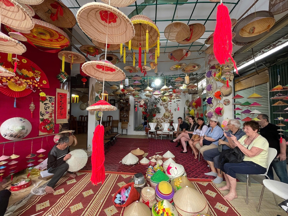Conical Hat & Incense Craft Villages Full Day Tour With Lunch