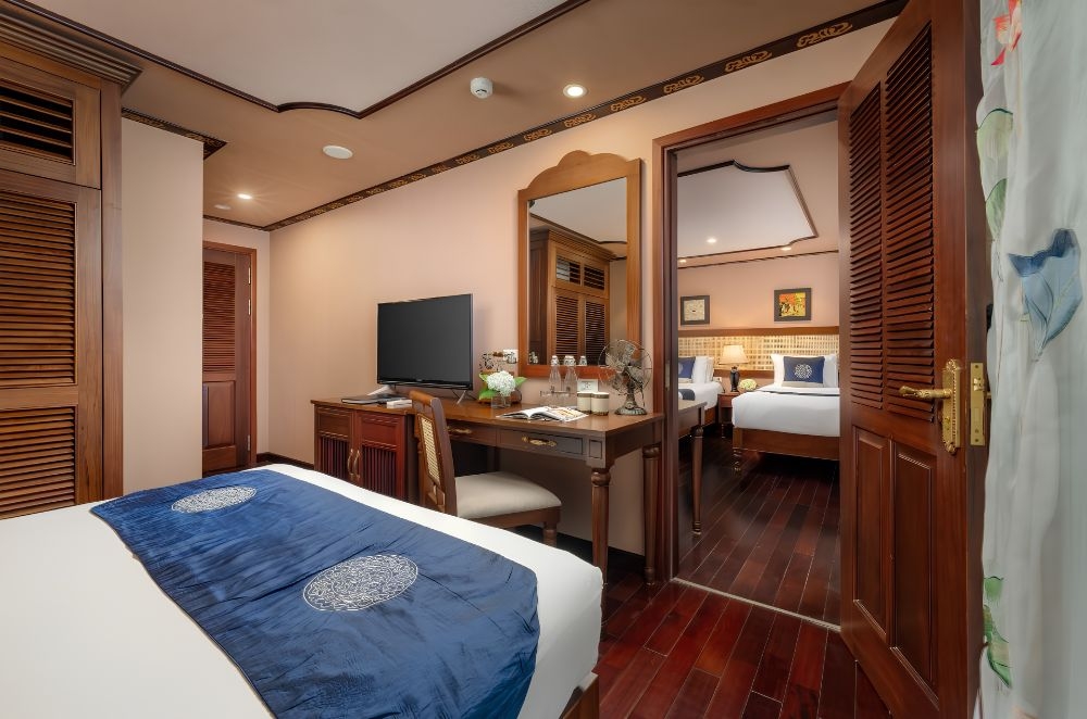 Indochine Cruise Lan Ha Bay