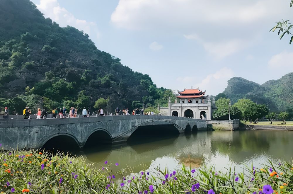 Hoa Lư - Tam Cốc/ Tràng An – Hang Múa 1 ngày 