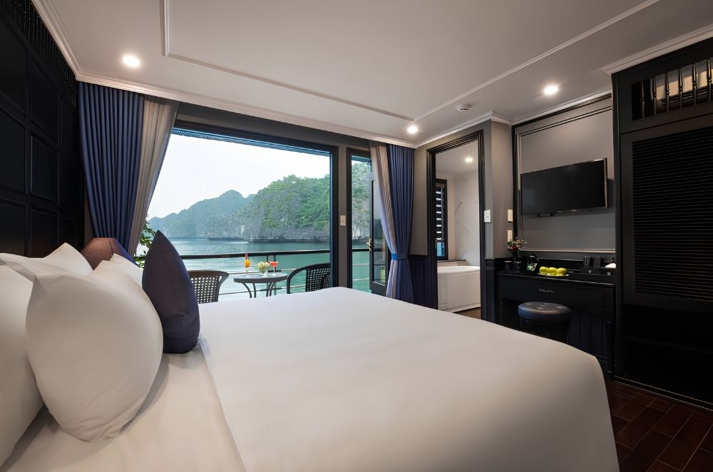 Rosy Cruise Halong Bay