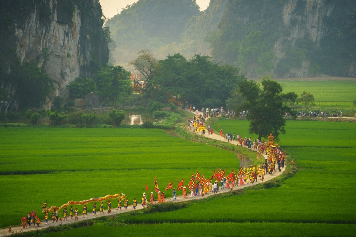 Bai Dinh – Trang An - Mua Cave -1 Day Trip From Hanoi 