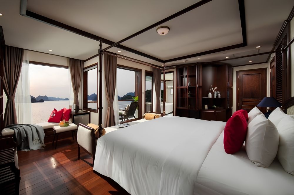 Heritage Cruises Binh Chuan Cat Ba Archipelago