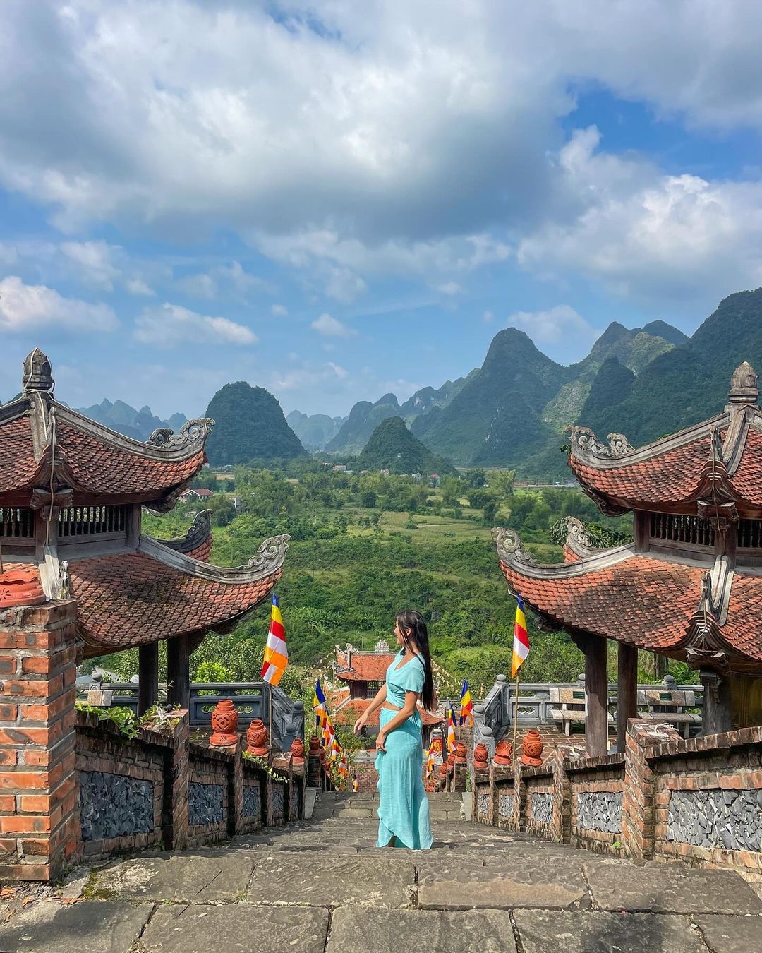 Hoa Lu - Tam Coc/ Trang An - Mua Cave -1 Day Trip From Hanoi 