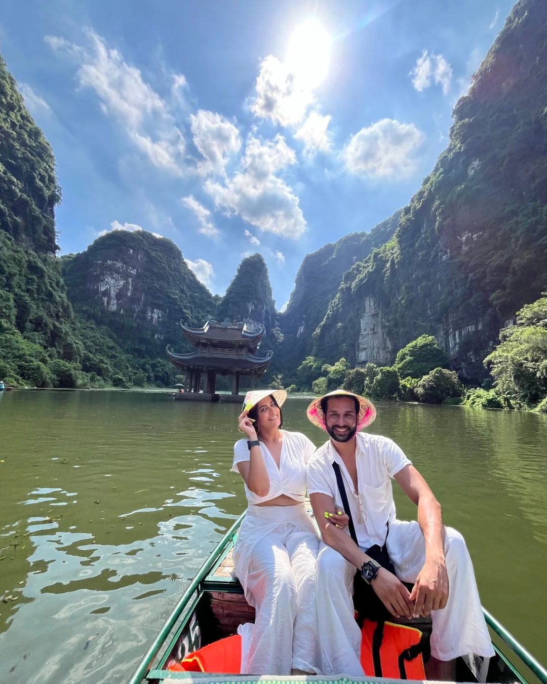 Hoa Lu - Tam Coc/ Trang An - Mua Cave -1 Day Trip From Hanoi 