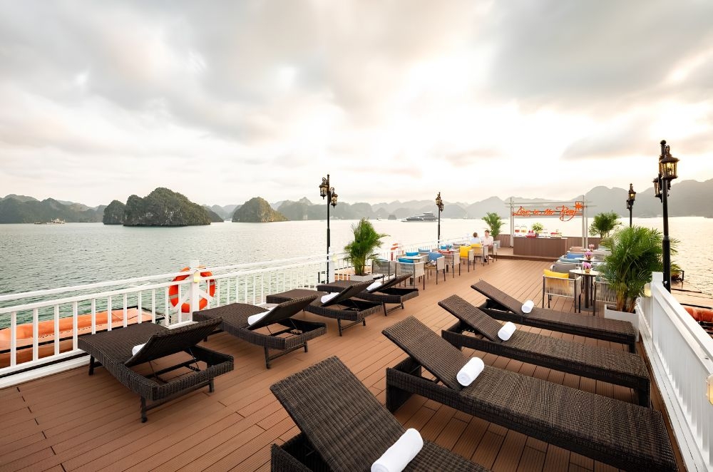 Cozy Bay Grand Halong Bay Cruise