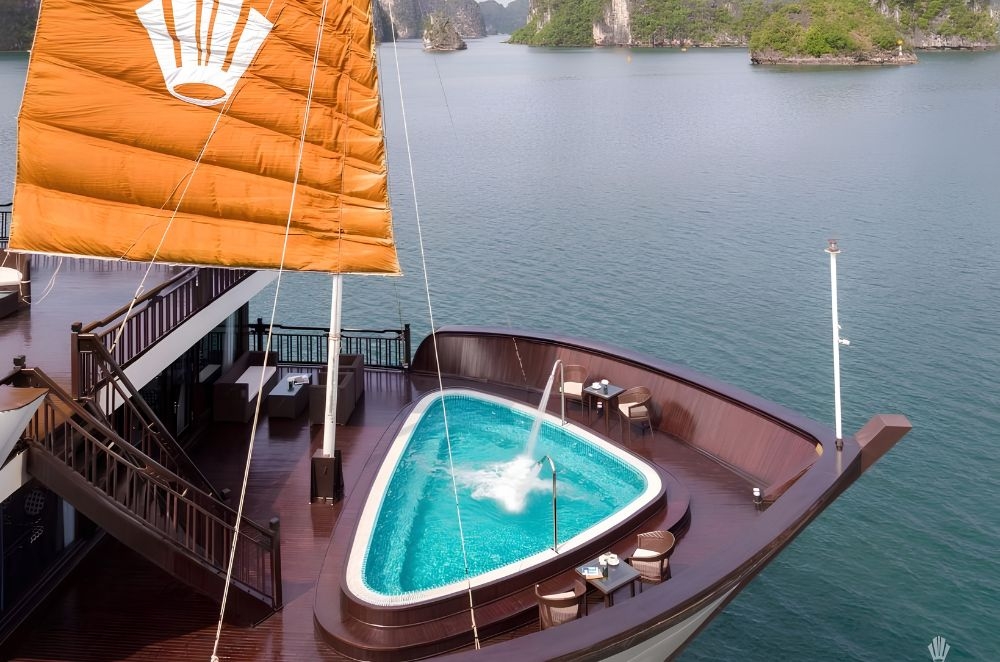 Genesis Regal Halong Bay Cruise