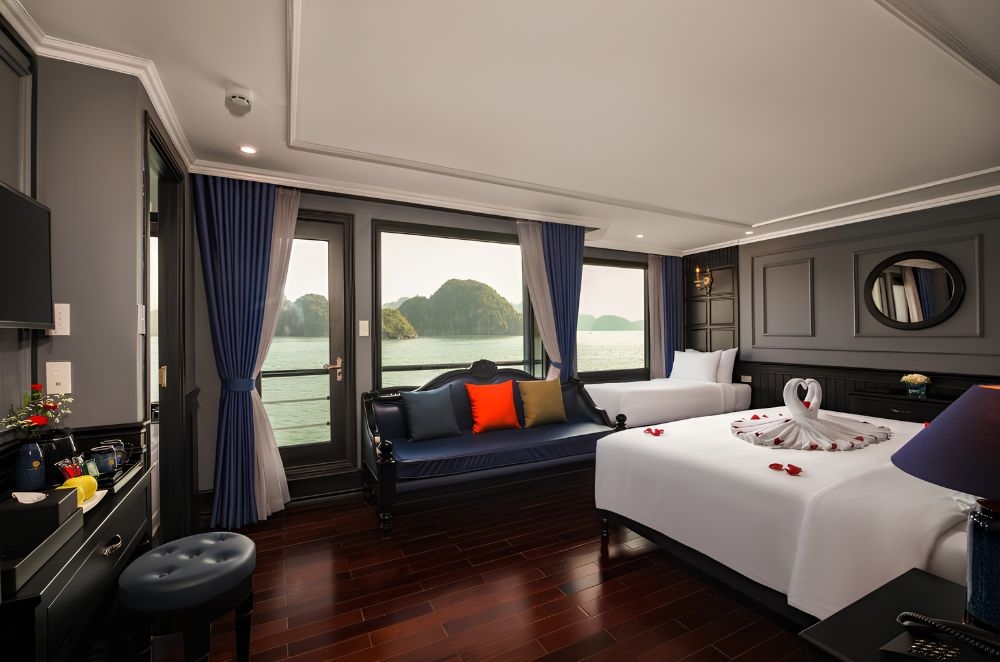Rosy Cruise Halong Bay