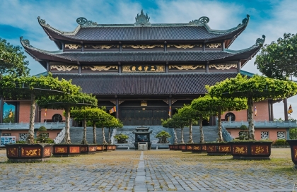 bai-dinh-pagoda.jpg