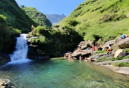 ha-giang-waterfall.jpg