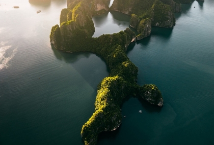 is-cat-ba-island-worth-visiting.jpg