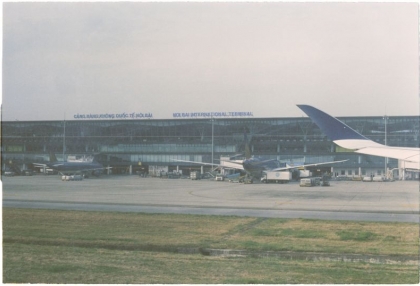 noi-bai-airport-to-cat-ba.jpg