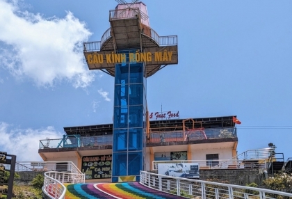 rong-may-glass-bridge-adventure-hub.jpg
