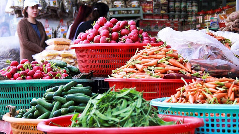 Chợ Cát Bà - Khu vực bán rau củ quả