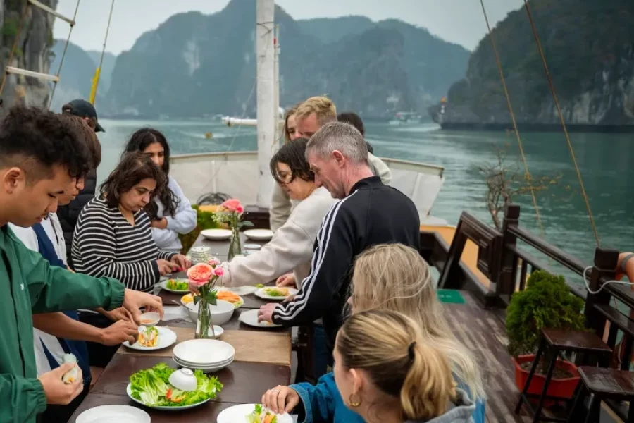 Cooking class on boat tour Lan Ha Bay full day 