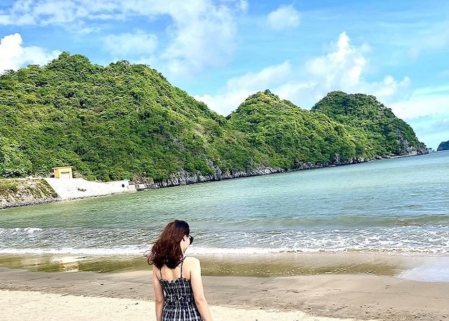 Biển Tùng Thu vào mùa hè