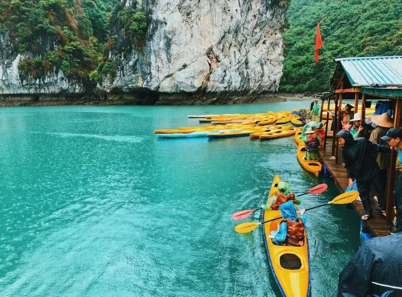 Chèo thuyền kayak