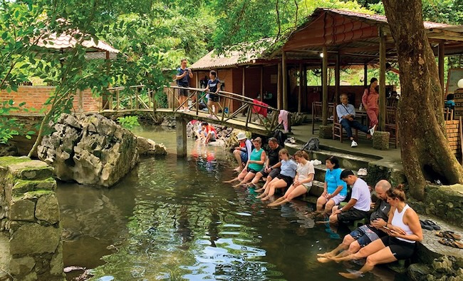 Làng Việt Hải